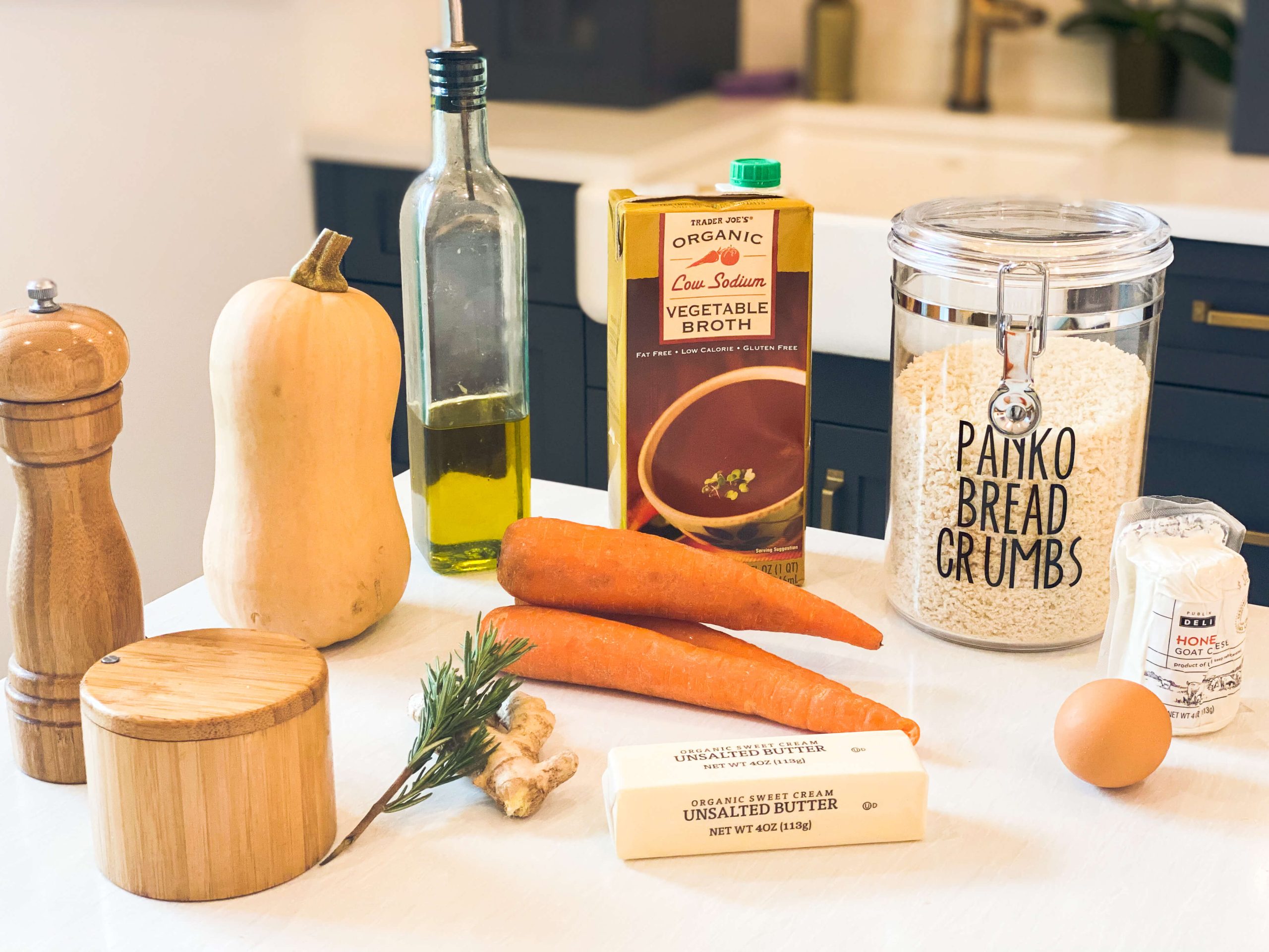 Ingredients for Roasted butternut squash soup with goat cheese nugget