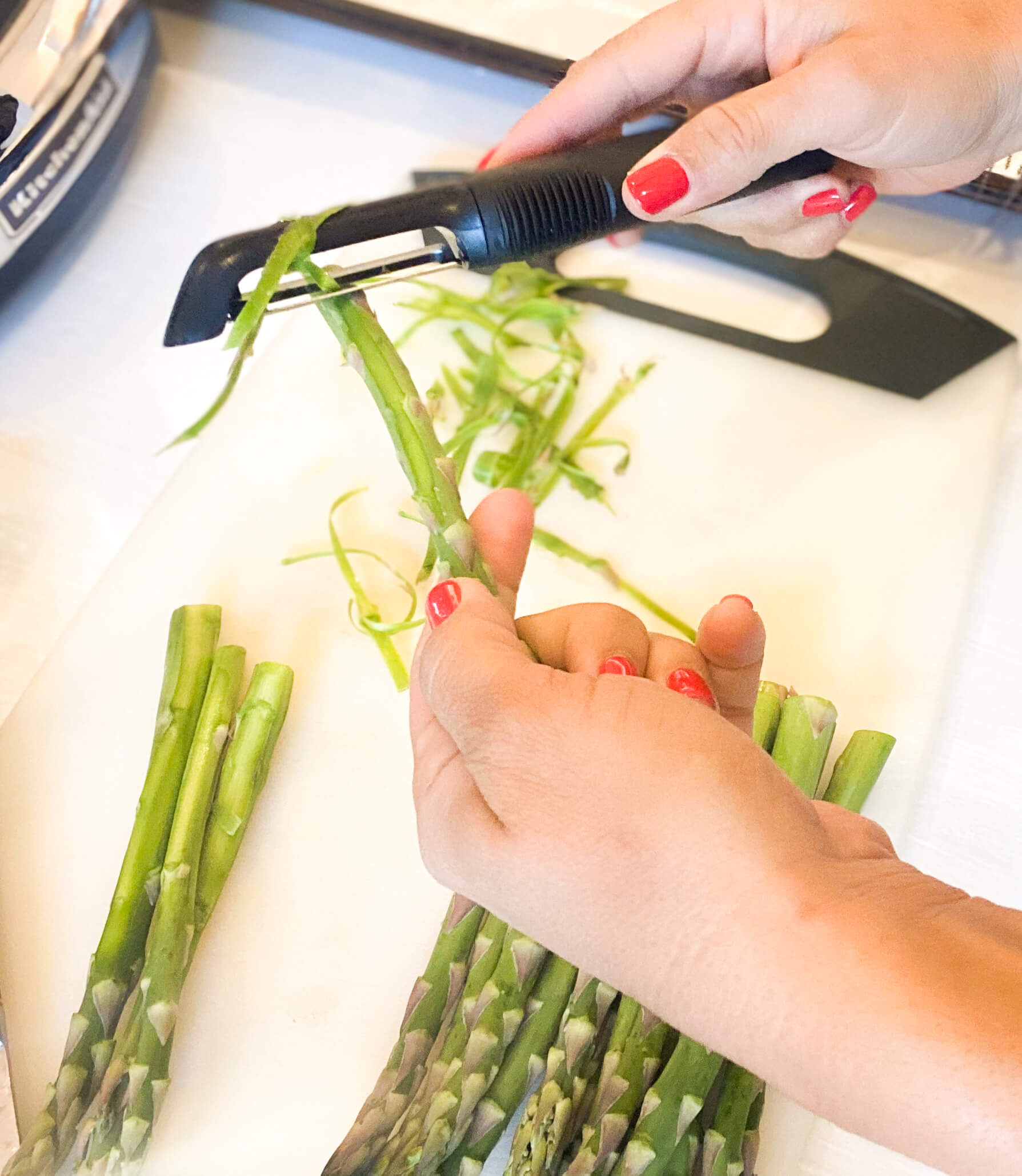 asparagus peeling